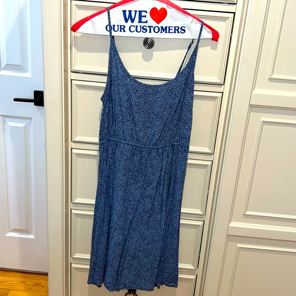 Women’s SZ M GAP  blue patterned sleeveless dress